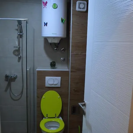 Duga Milmari Apartment *