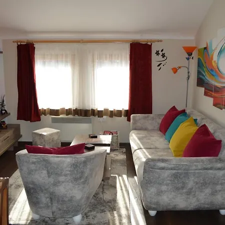 Duga Milmari Apartment
