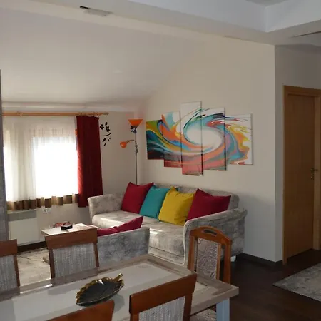 Duga Milmari Apartment